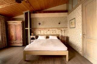 Отель Artists Residence in Tbilisi Тбилиси Двухместный номер с 1 кроватью и террасой-5