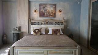 Отель Artists Residence in Tbilisi Тбилиси Двухместный номер с 1 кроватью и балконом-2