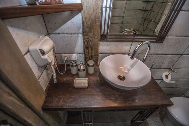 Отель Artists Residence in Tbilisi Тбилиси-37