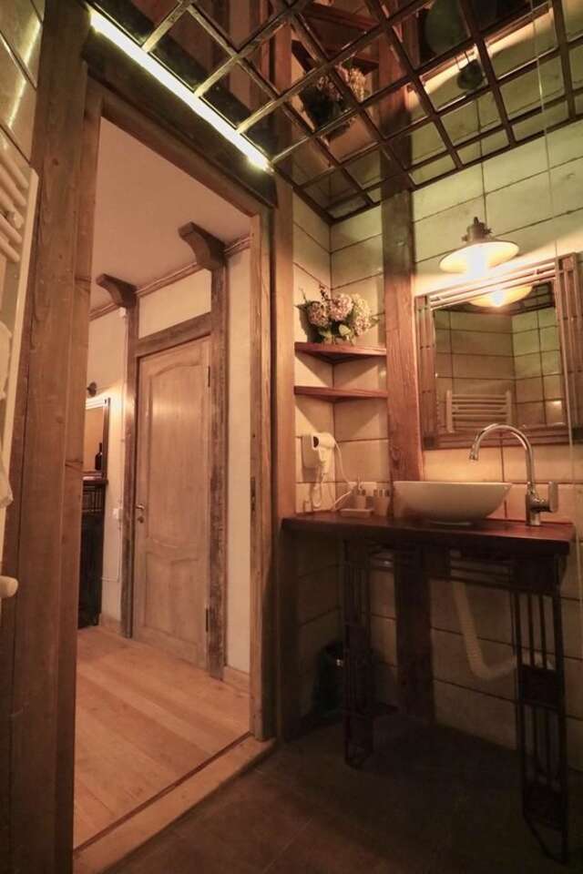 Отель Artists Residence in Tbilisi Тбилиси-6