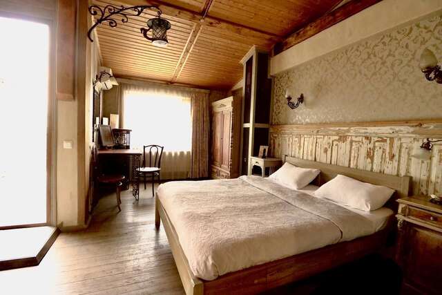 Отель Artists Residence in Tbilisi Тбилиси-10